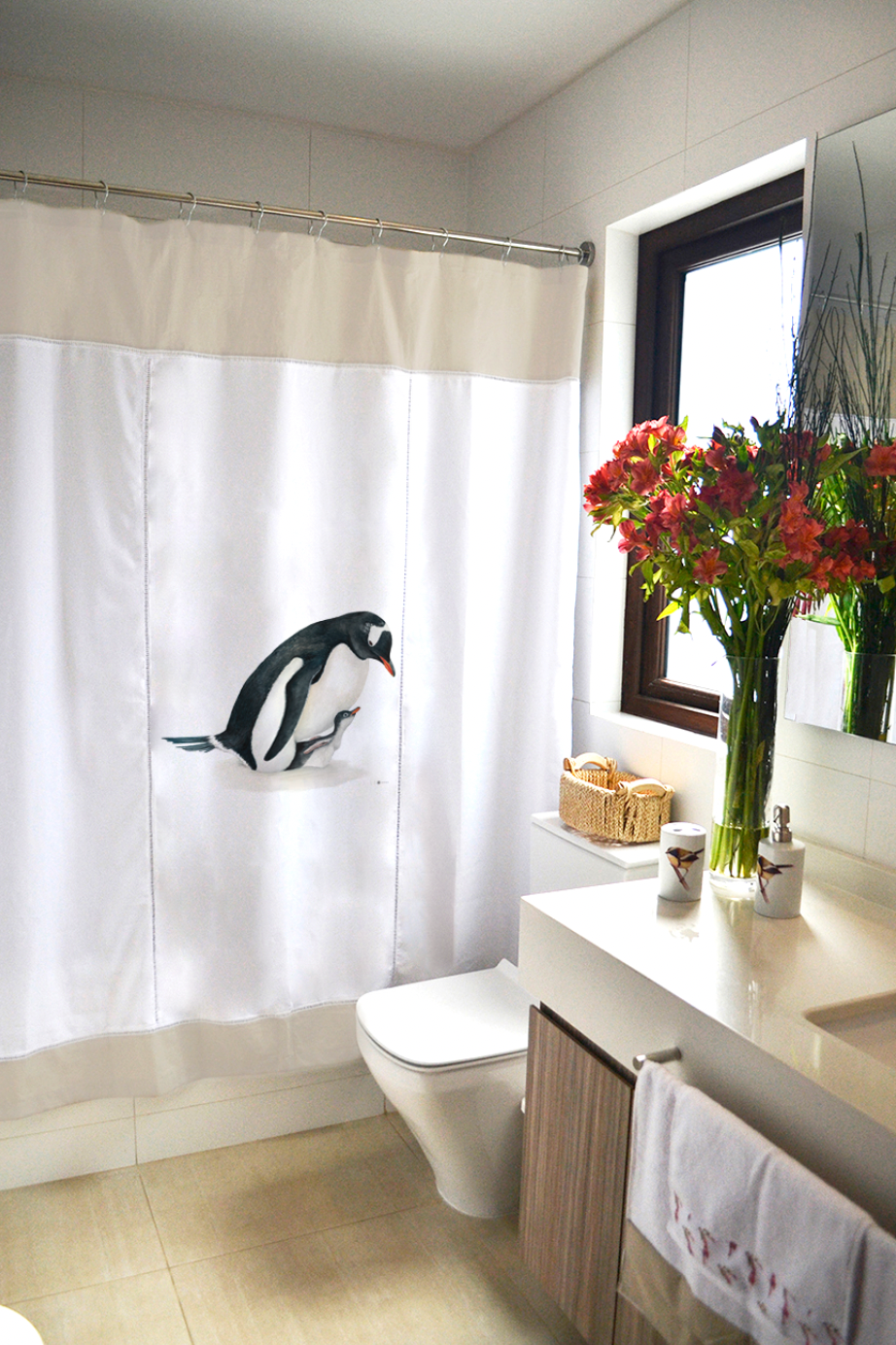 CORTINA BAÑO PINGÜINO PAPUA