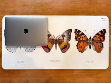 Cargar imagen en el visor de la galería, DESK MAT MARIPOSAS