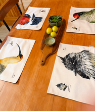 Cargar imagen en el visor de la galería, SET 4 INDIVIDUALES TELA AVES II